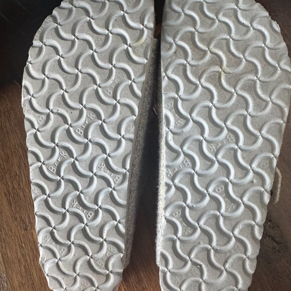 Grey Felt Birkenstock Arizona.  Size 39. - Picture 5 of 5